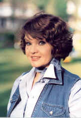 Portraits - 4- '90 USA Margareta cu vesta.jpg (111820 bytes)